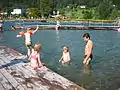 Tailfinger Naturbad, die Becken mit dem Steg