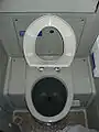 Toilette in ei­nem tai­wa­ne­si­schen Hoch­ge­schwin­dig­keits­zug