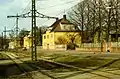 Wohnhäuser an der Straßenbahn