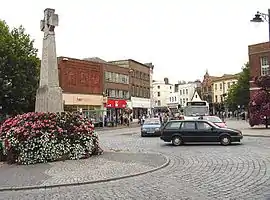 Stadtzentrum und Kriegsdenkmal