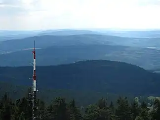 Taunushauptkamm vom Aussichtsturm auf dem Großen Feldberg (Blick nach Südwesten)