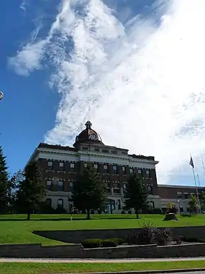 Taylor County Courthouse, seit 1980 im NRHP gelistet