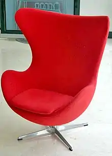 Arne Jacobsen: Egg 1955