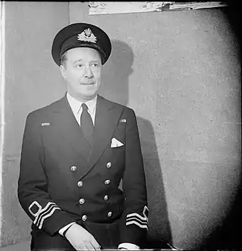 RNVRSeeoffizier der Royal Naval Volunteer Reserve.