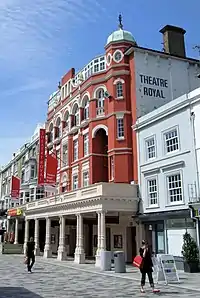 Theatre Royal, Brighton (1854, Erweiterung)