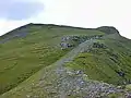 Blick zum Gipfel des A’ Chailleach aus dem Sattel zum Toman Còinnich