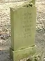 Aufgefundener alter Grabstein auf dem Waldfriedhof