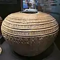 Gefäß mit gestempelten Ornamenten (14. Jh.)
