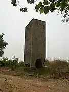 Fundament der Haltetrossen mit Sprenglöchern