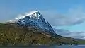 Tomskjevelen (922 m), höchster Berg der Insel