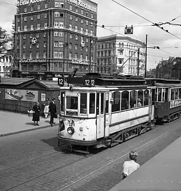 Klockmannhaus im Jahr 1950mit umfangreicher Werbebeschriftung