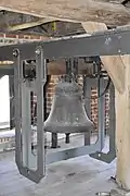 Glockenstuhl und kleine Glocke