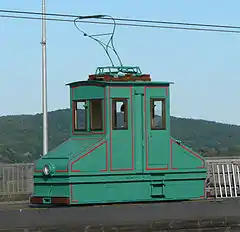 Elektrische Treidellokomotive von Siemens als Denkmal am Schiffshebewerk Niederfinow