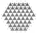 Triangular Chess: Schachbrett mit Ausgangsstellung