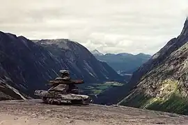 Blick vom Trollstigen hinunter nach Åndalsnes