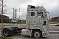Lkw-Prototyp mit Schwarz-Weiß Musterung