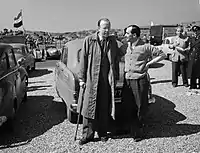 Ken Wharton (rechts)