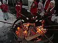 Stockbrot backen im Winter