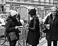 Zwei junge Frauen mit Pudelmützen(Foto: Sascha Kohlmann)