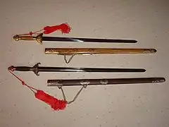 zwei Taijijian