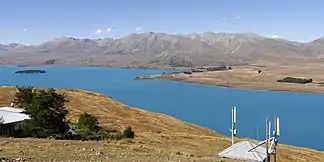 Blick vom Mount John nach Nordosten auf den südlichen Teil der Two Thumb Range und links im Bild die Richmond Range,im Vordergrund der Lake Tekapo