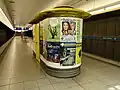 Litfaßsäule mit Antrieb für den Aufzug