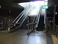 Aufgang von der Bahnsteigebene zur Oberfläche