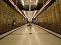 Bahnsteigebene mit Mittelbahnsteig 2018