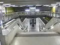 Blick vom Verteilergeschoss auf die Bahnsteigebene