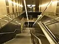 Abgang von der Verteilerebene zur Bahnsteigebene