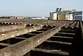 Bomben-Fangroste auf dem U-Boot-Bunker in St. Nazaire (Stand: Juli 2005)