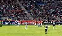Tor zum 1:2 für Deutschland im Finale. Der Freistoß von Trinks (Nr. 19) schlägt neben dem linken Pfosten ein.