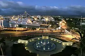Die Chafee mit Abendbeleuchtung in Pearl Harbor