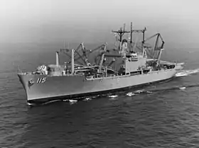 Die USS Mobile (LKA-115) im April 1979