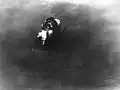17:46 Uhr: Die Princeton sinkt nach der Detonation des Torpedomagazins, nachdem das Schiff durch Irwin und Reno torpediert worden ist.