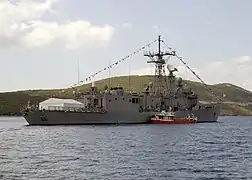 USS Nicholas im Hafen Neum (2003)