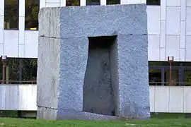 Ulrich Rückriem – Steinhaus (1988)