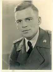 Ulrich Sporleder, Widerstandskämpfer gegen den Nationalsozialismus und Pfarrer der bekennenden Kirche in der Uniform eines Offiziers der Panzerjäger, Fotografie um 1940