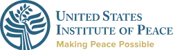 Logo des USIP, abstrahierter Baum mit Taube, die einen Ölzweig im Schnabel trägt und Schriftzug der Organisation und dem Motto „Making Peace Possible“