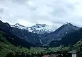 Oberes Engstligental und Engstligenfälle, gesehen von Adelboden