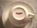 Markenzeichen auf einer Kaffeetasse