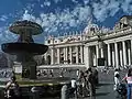 Vor dem Petersdom