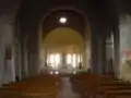 Das Innere der Abteikirche SS. Trinità