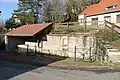 ehemaliges Waschhaus mit Viehtränke