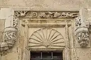 Detail über einem Fenster