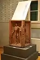 Viergötterstein aus der evangelischen Kirche, ausgestellt im Heimatmuseum Hanau-Mittelbuchen.