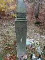 Viertelmeilenstein an der alten Straße Marienberg – Reitzenhain, seitlich