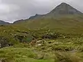Der Vorgipfel Sgùrr nan Gobhar aus dem Glen Brittle gesehen.