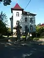 Villa mit Einfriedung