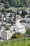 Burgerkirche Heilige Drei Könige mit Bur­gerarchiv. Links in der Front das In-Albon Haus.